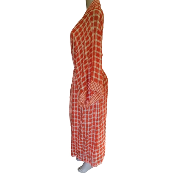 Natori nightgown and robe. The robe is a size (L), and nightgown is a size (S). - Picture 2 of 8